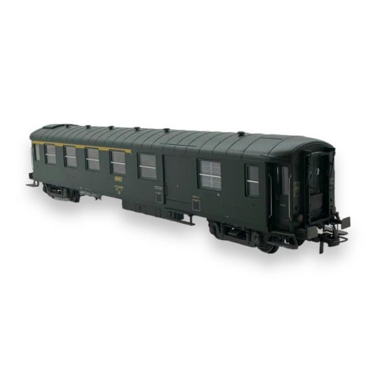 [HO] : Voiture Métallisée Ex-PLM, A4D N°51 87 81-40 405-9, feux de fin de convoi fonctionnels, vert 301, SNCF Ep.IV – VB462