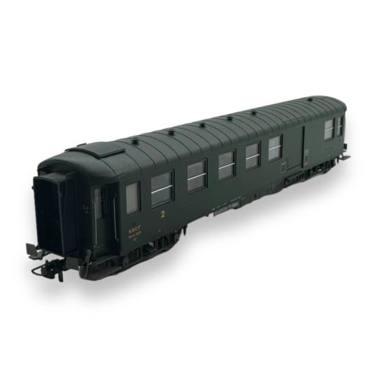 [HO] : Voiture Métallisée Ex-PLM, B4D N°54251, vert 301, SNCF Ep. IIId – VB464