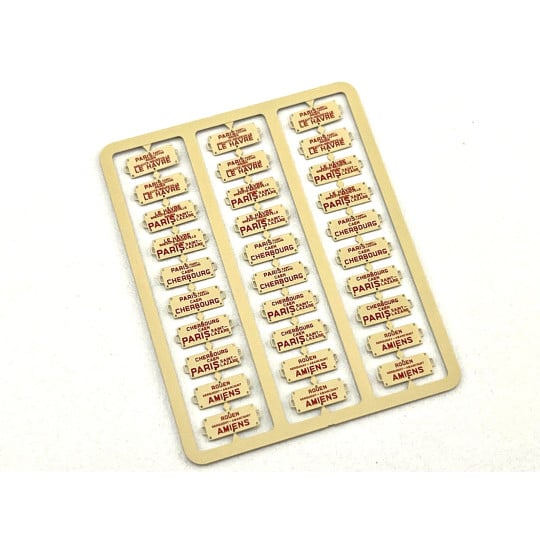 [HO] : Plaques d’itinéraires pour voitures voyageurs, Lettres Rouges, Région Ouest [x 30] – XB046