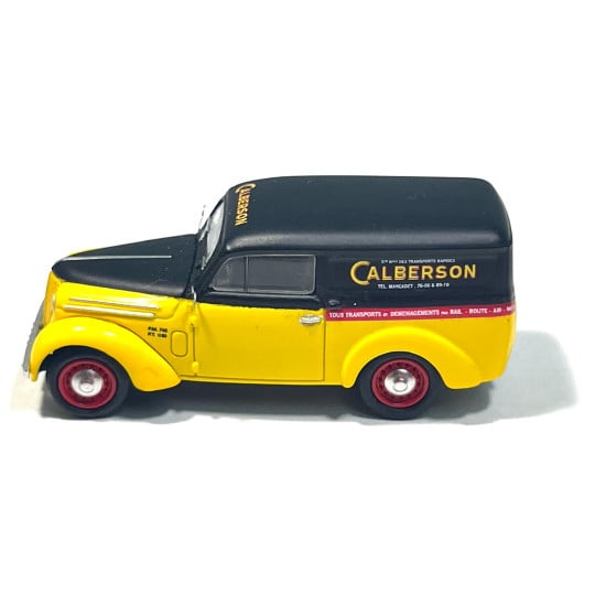 [HO] Voiture Renault Juvaquatre "CALBERSON" - CB207