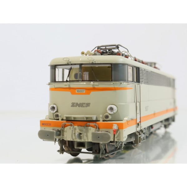 [HO] : Locomotive électrique BB 16007, livrée béton, dépôt de Paris La Chapelle, Ep. V, SNCF, DCC Sound – MB181S