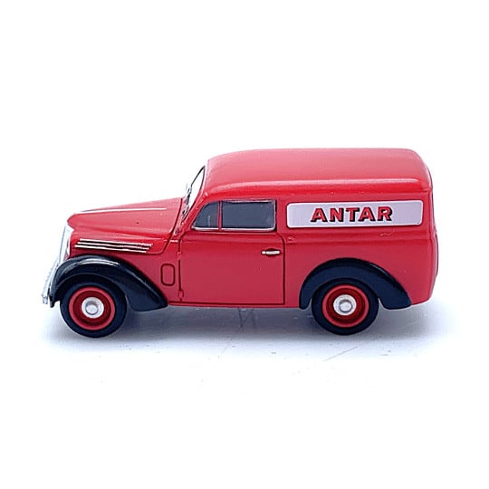 [HO] Voiture Renault Juvaquatre Fourgon tôlé "ANTAR" - CB173