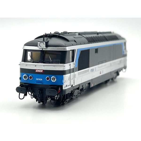 [HO] : Locomotive diesel BB 67424 Livrée "Isabelle", Logo Casquette, BORDEAUX Ep. VI, Analogique - REE MB240
