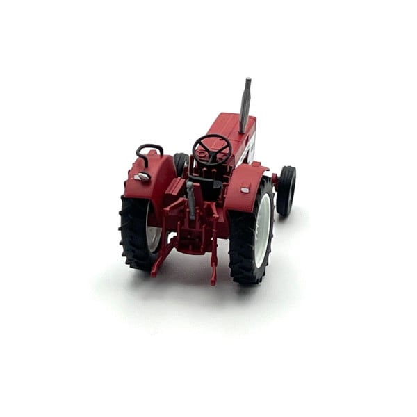 Véhicule [HO] : Tracteur INTERNATIONAL HI 654 – CB181