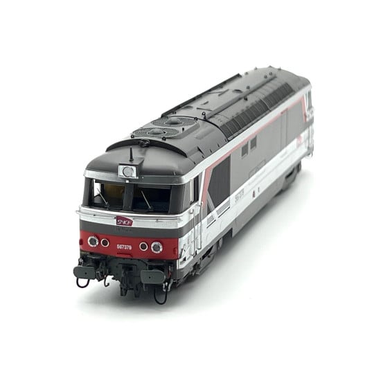 [HO] : Locomotive diesel BB 67379 Livrée Multiservice, dépôt de Chambéry, Ep. VI, Analogique – MB247